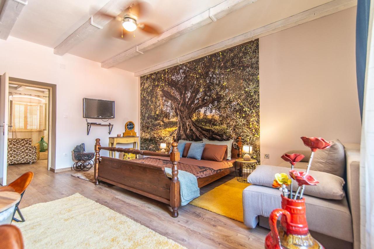 Augusta Apartment Pula Bagian luar foto
