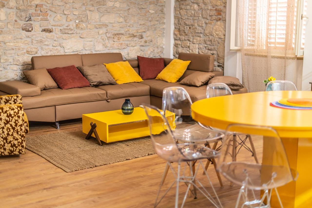 Augusta Apartment Pula Bagian luar foto