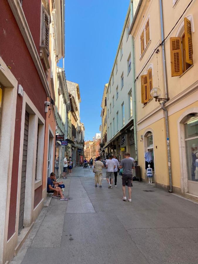Augusta Apartment Pula Bagian luar foto